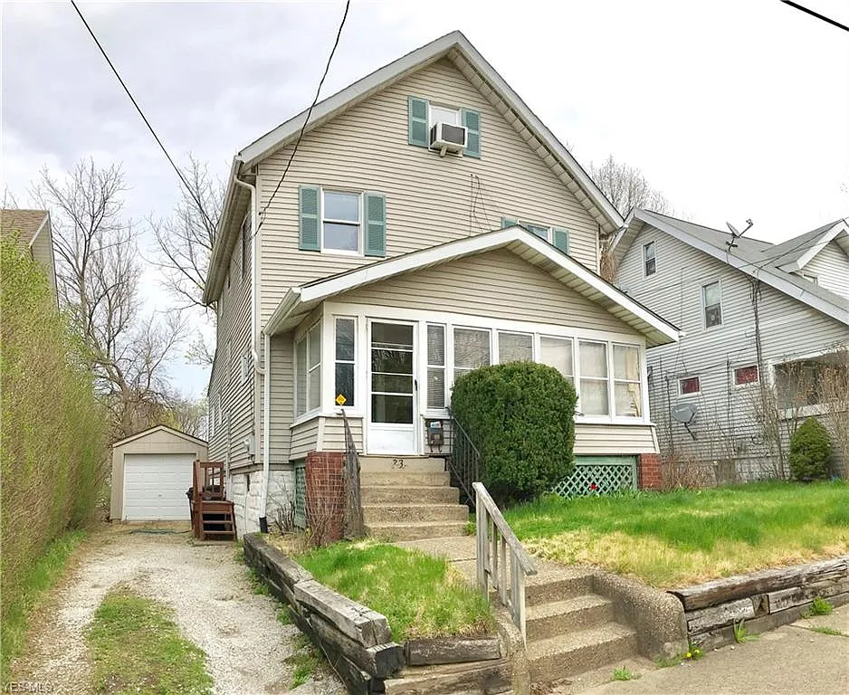 33 Brighton Dr photo 1