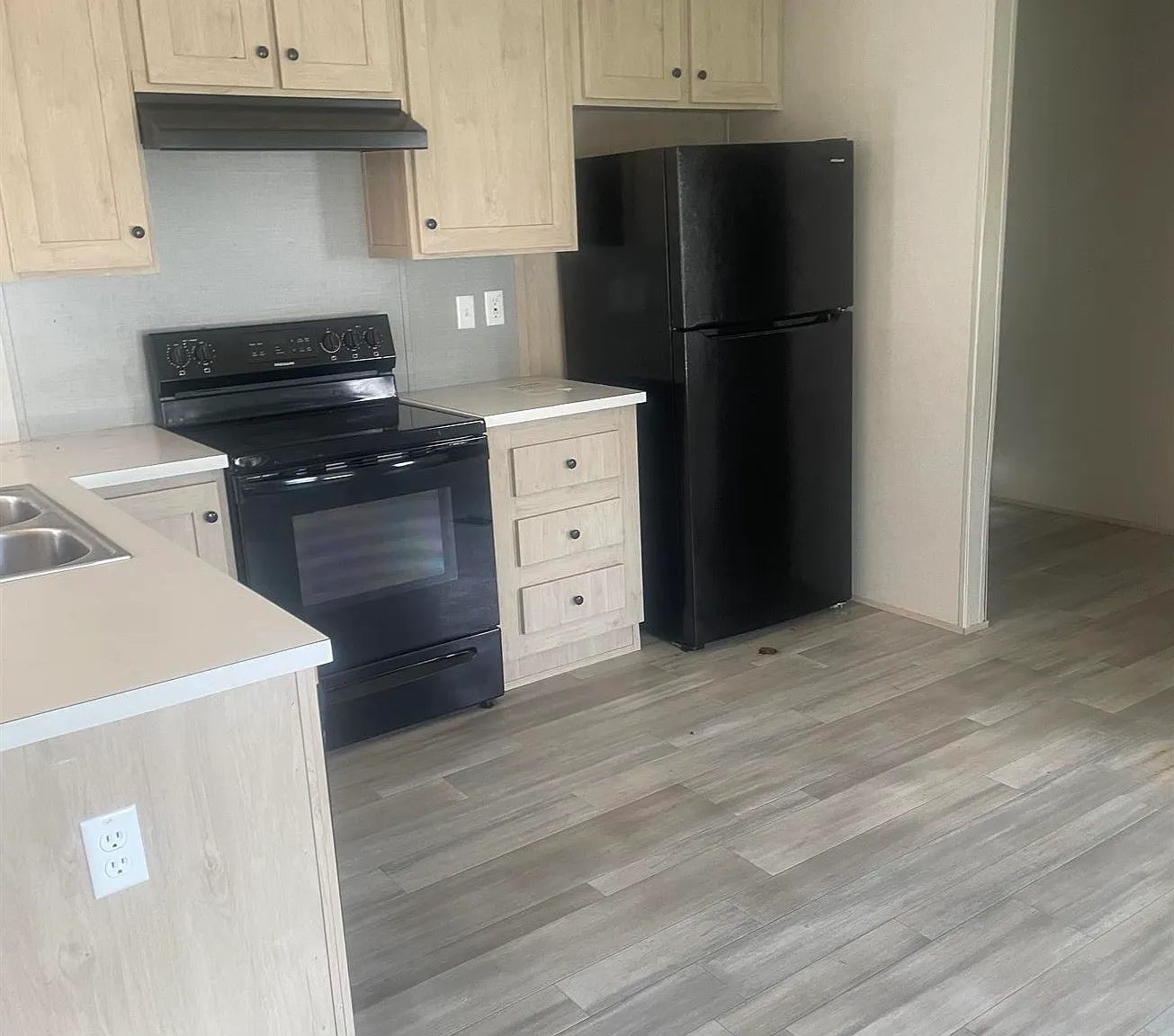 3 bed, 1034 sqft, $1,399 — Photo 2