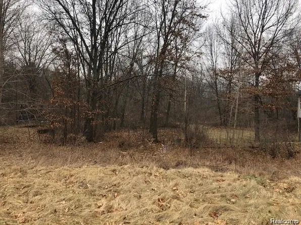 9293 Pine Walk Pass, Linden, MI 48451