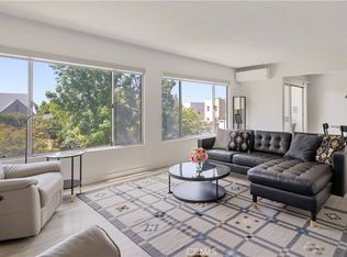 4343 Finley Ave APT 27, Los Angeles, CA 90027