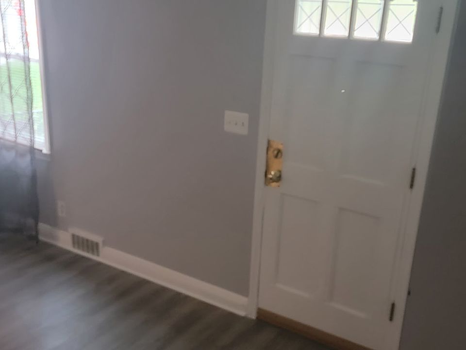 entrance to living room
