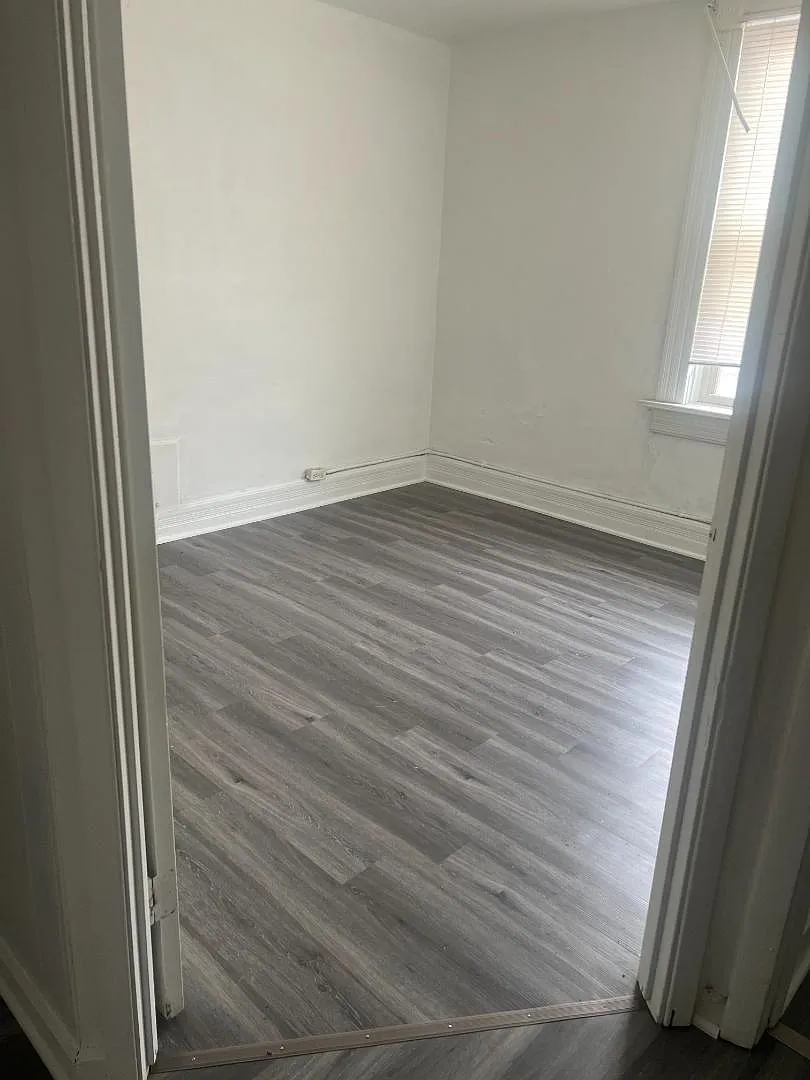 1936 N Farwell Ave - 4 — Photo 1