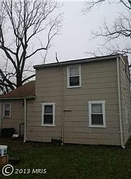 3rd image of 215 Agnes Ln