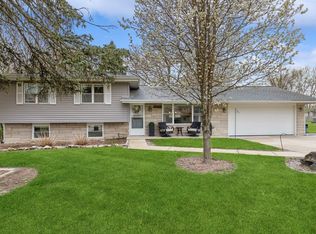 12359 W Warren Dr, Mokena, IL 60448