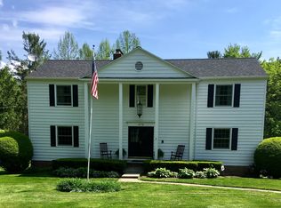 476 Falls Rd, Chagrin Falls, OH 44022