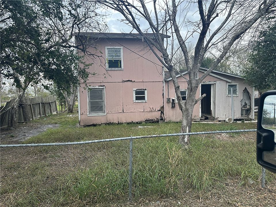 1st image of 713 Rosita St