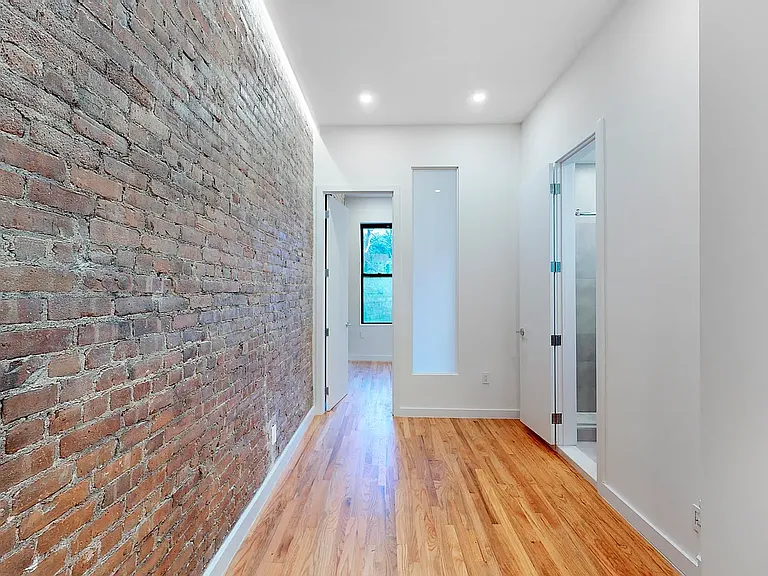829 9th Ave #3B — Photo 2