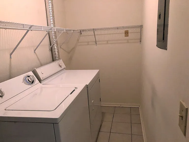 Muirfield Apartments — Photo 50