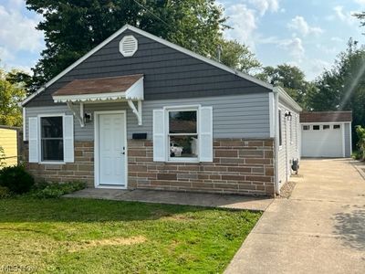 243 Hayes Ave, Elyria, OH, 44035
