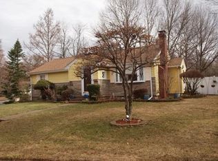 28 Knights Crescent St, Randolph, MA 02368
