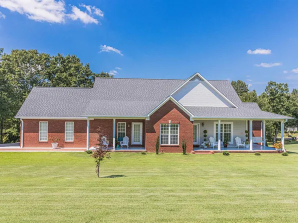 37 Boulanger Dr, Michie, TN 38357
