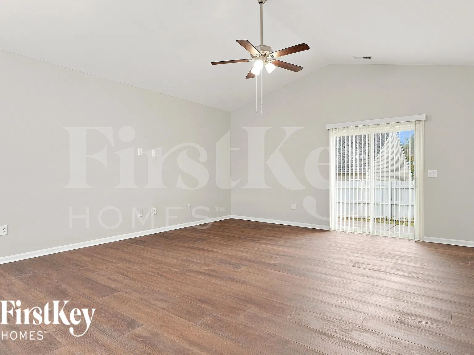 3 bed, 2.0 bath, 1574 sqft, $1,860 — Photo 2