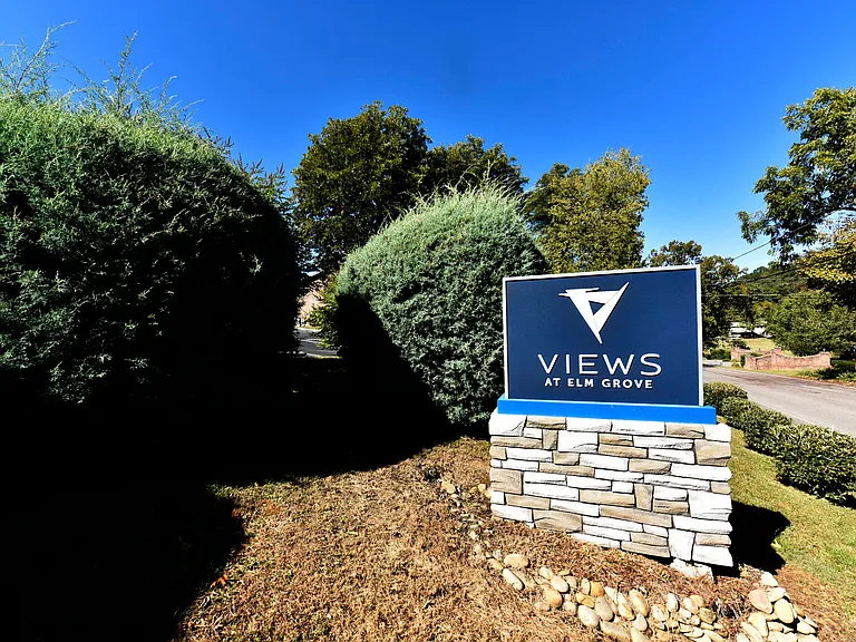 Welcome Home to Views at Elm Grove