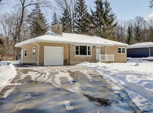 730 Tower Hill Dr, Brookfield, WI 53045