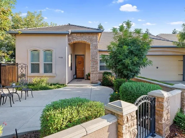 5528 W Orchard Avenue, Visalia, CA 93277