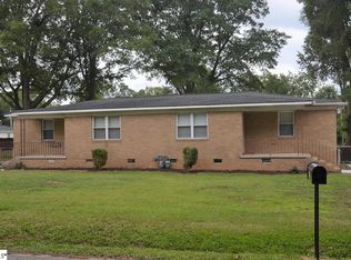 102-104 Pleasant Dr, Mauldin, SC 29662