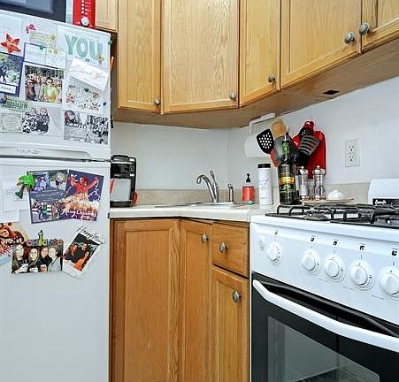 5th image of 35 E 35th St APT 9K