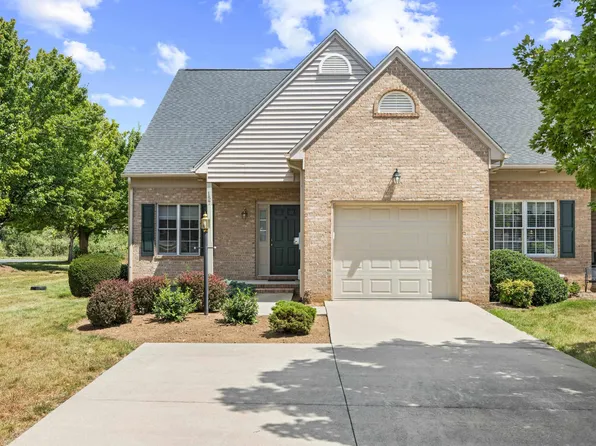157 Bryant Dr, Waynesboro, VA 22980