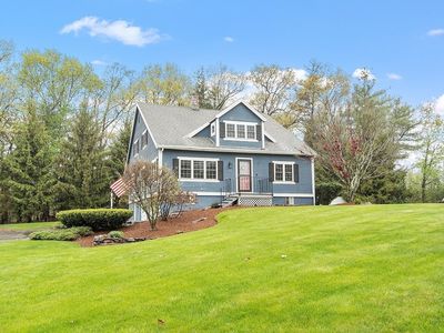 215 Legate Hill Rd, Leominster, MA, 01453
