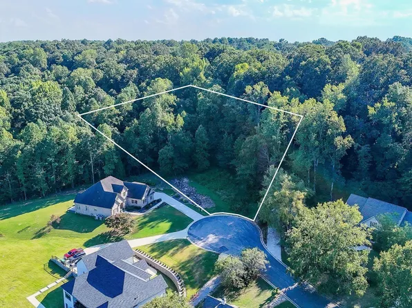 3741 Timberlake Ct SW, Decatur, AL 35603