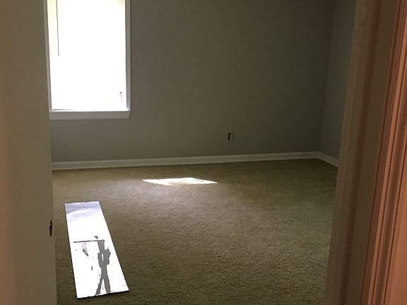 3rd image of 410 N Norwood St