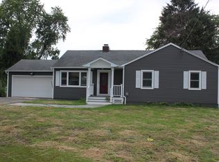 16 Valerie Ln, Danbury, CT 06811