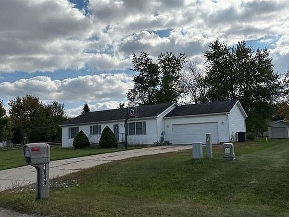 3rd image of 1849 Redwood Cir