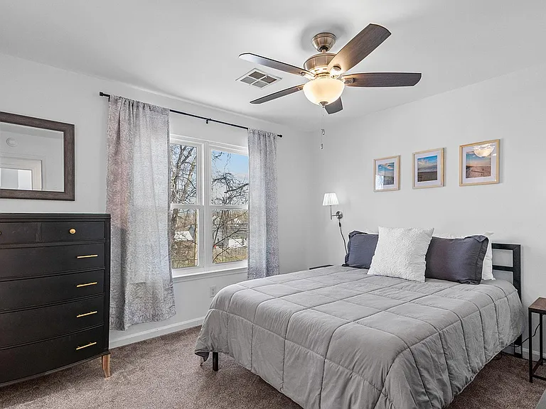 209 Errol Ln — Photo 28