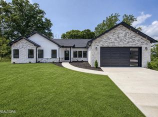 3259 Sandpiper Ct, Kodak, TN 37764