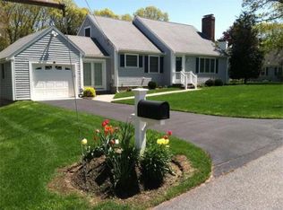 42 Oak Hill Rd, Hyannis, MA 02601