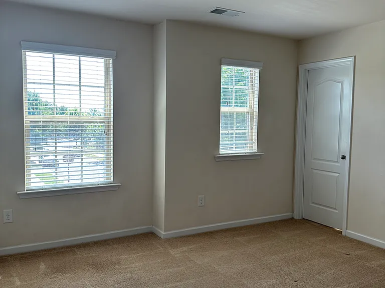 4001 Oakmere Rd — Photo 27