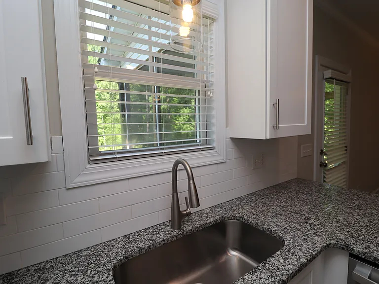 8424 Rhodes Rd — Photo 13