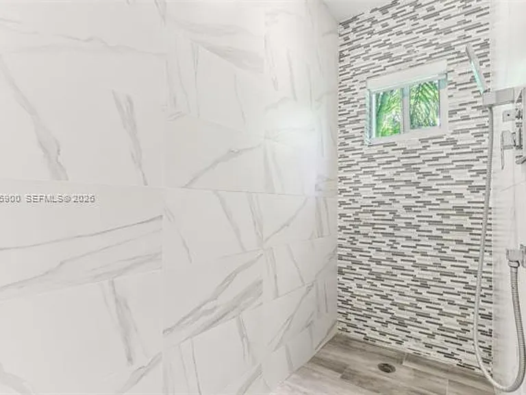1231 Stillwater Dr #1231 — Photo 37