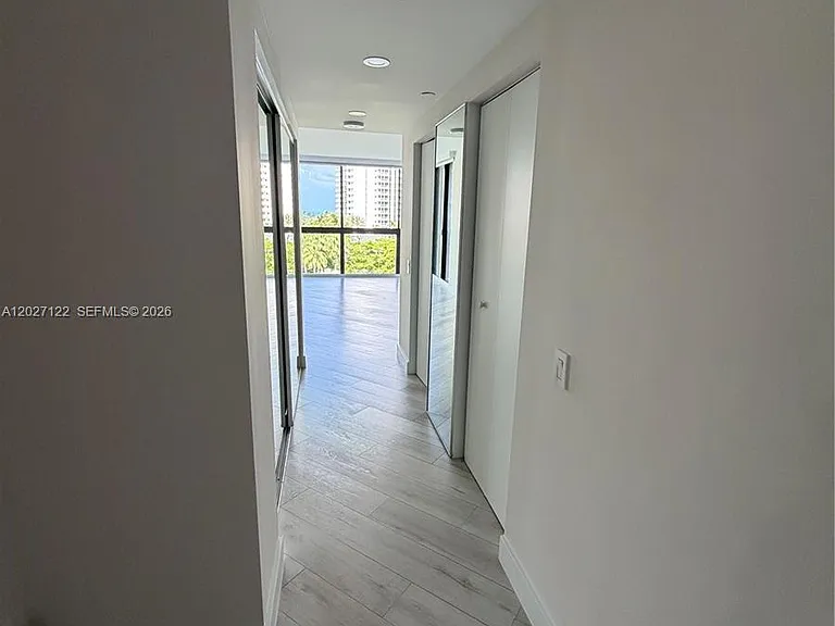 3640 Yacht Club Dr #805 — Photo 7