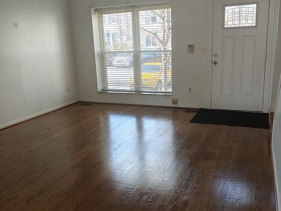 2nd image of 3041 Madden Ct