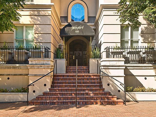 WaterMark Condominiums