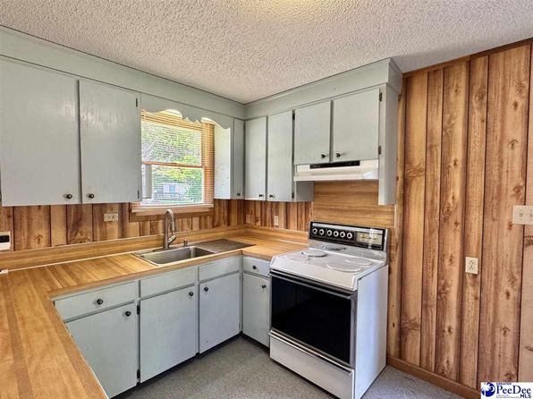 3042 Crestview Dr, Florence, SC 29501