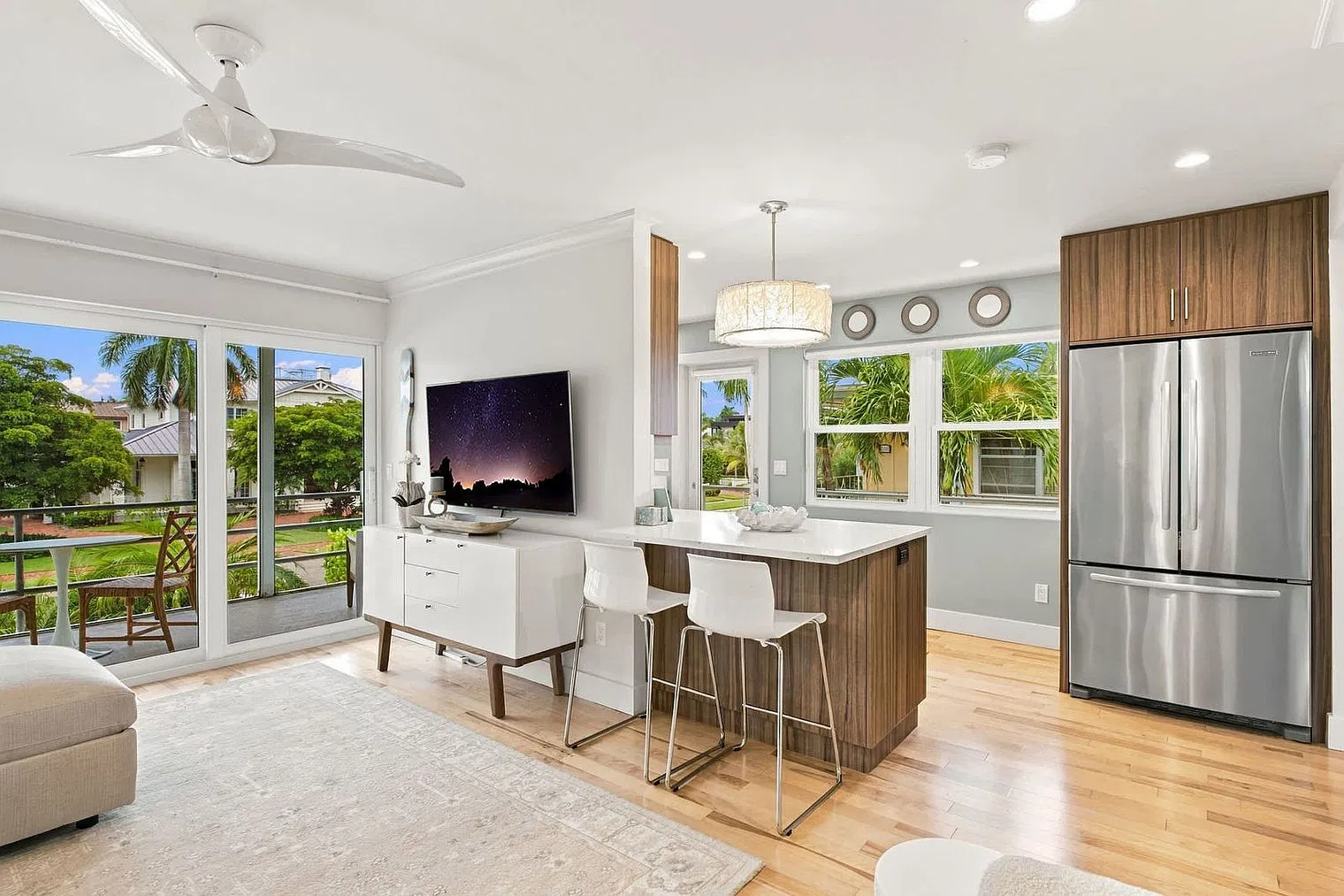 1 bed, 1.0 bath, 495 sqft, $3,420 — Photo 1