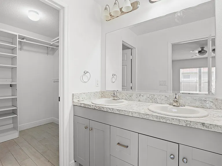 5870 NW Pine Trail Cir — Photo 29