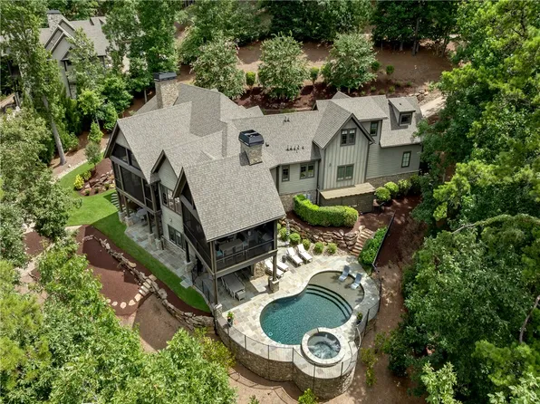 508 Autumnwood Trl, Six Mile, SC 29682