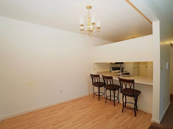 2nd image of 2445 Old Greentree Rd #1