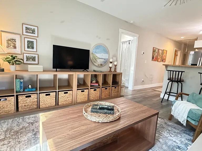 2205 Ash St — Photo 3