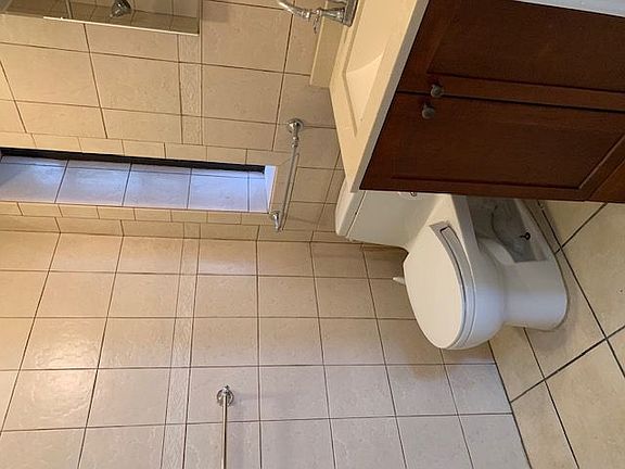 5th image of 66 Orchard St APT 5
