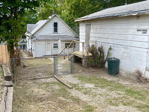 Side of garage in back alley
