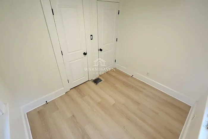 961 Lawton St — Photo 13