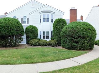 257 Homestead Village Dr, Warwick, NY 10990