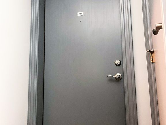 3rd image of 7121 Laverne Ln APT 1B
