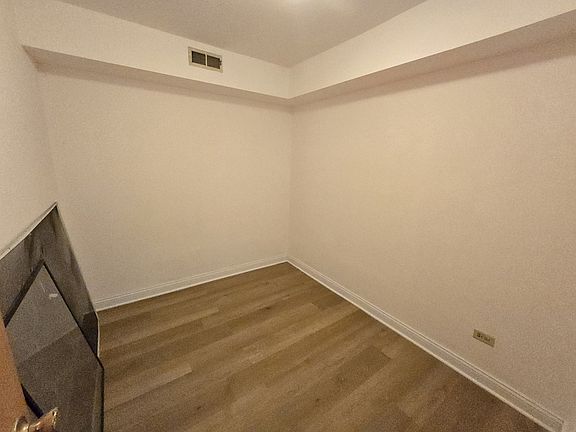 5th image of 2618 S Shields Ave Unit B