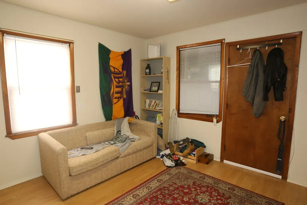 Appealing 1 Bed, 1 Bath at Ashland + Byron (Wrigleyville) — Photo 4