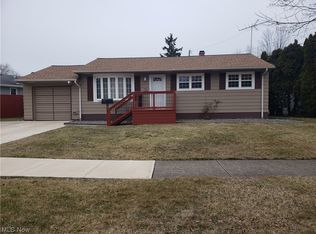 362 Erieview Blvd, Sheffield Lake, OH